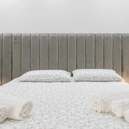 Elegant & Ortigia Apartment